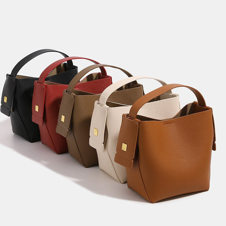 THE CRESCENT CARRYALL