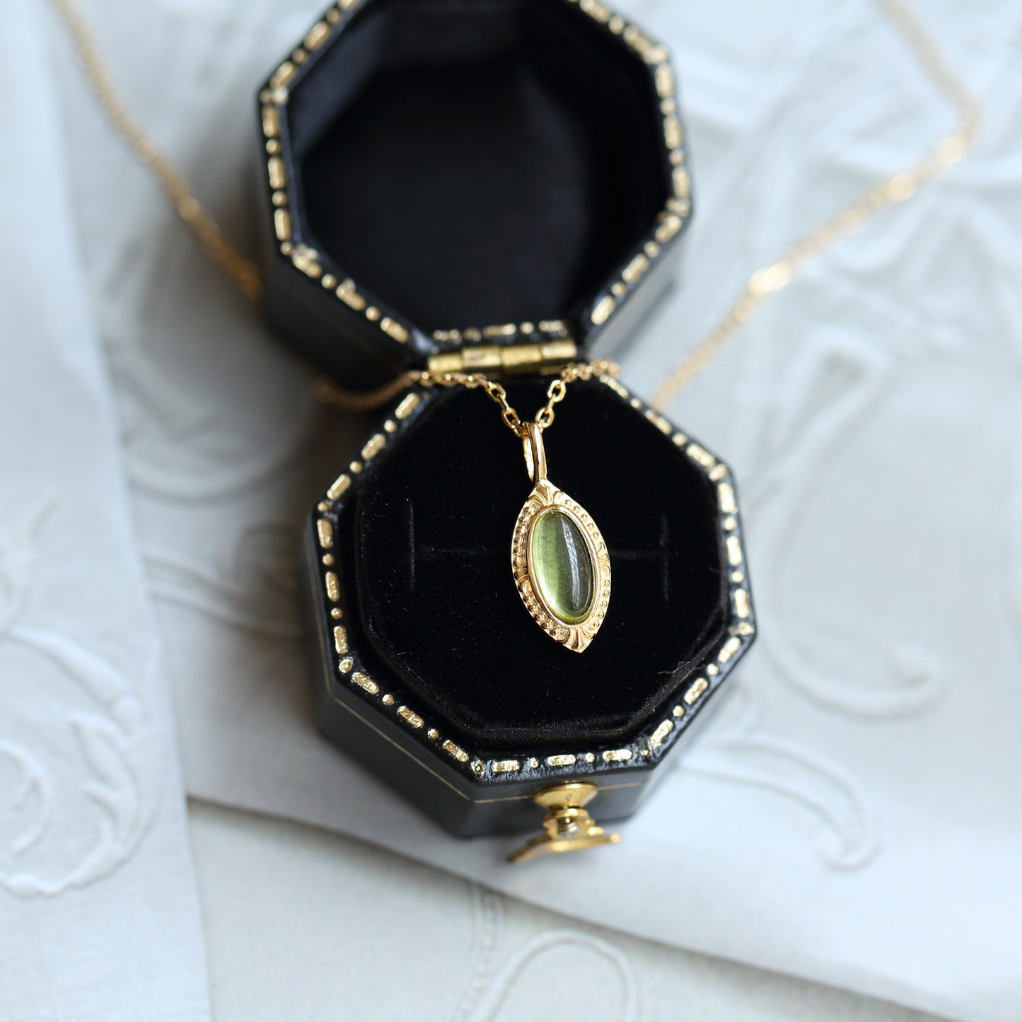 NATURAL OLIVINE NECKLACE