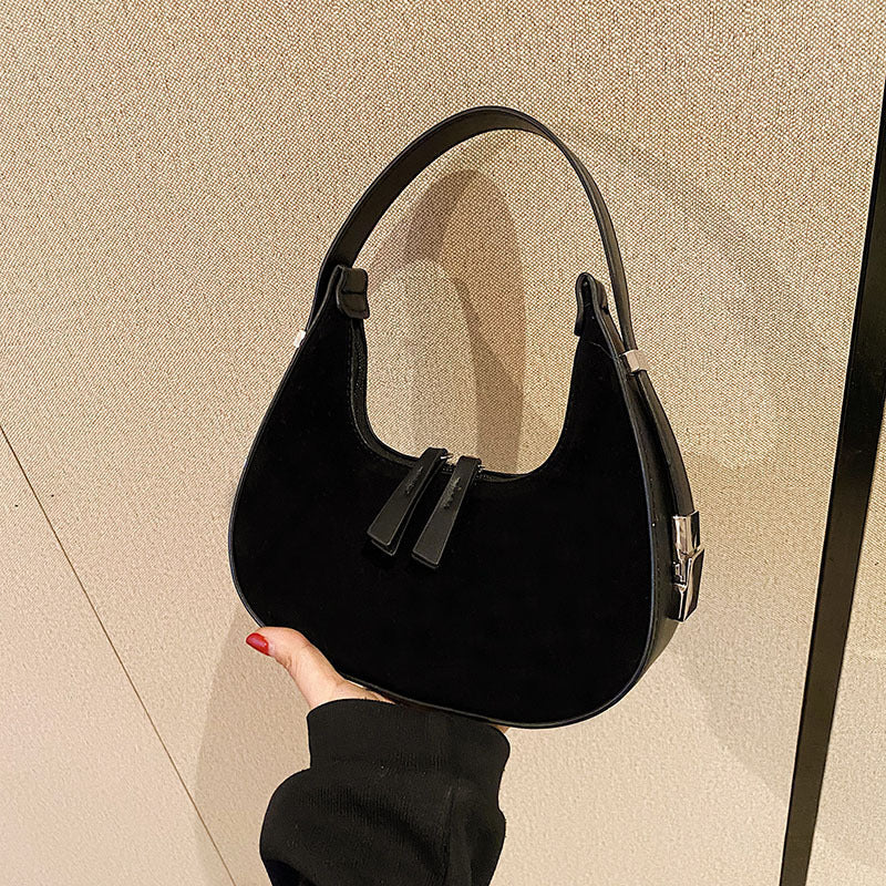 THE OBSIDIAN ELEGANCE